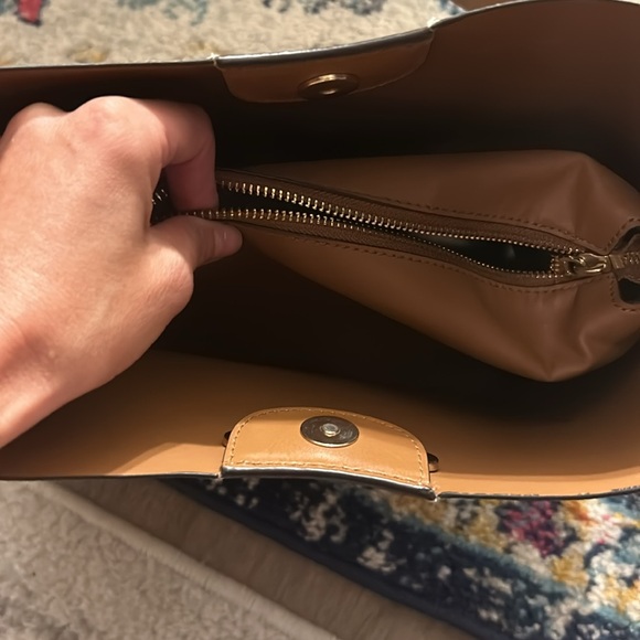 Like New Purse - Picture 2 of 4